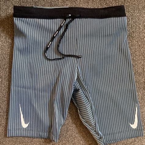 nike aeroswift tights size small